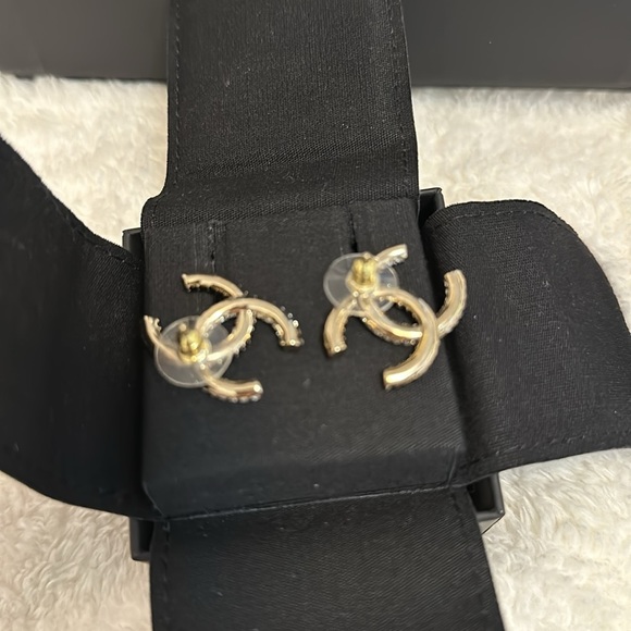 Chanel CC Logo 2 Tone Earrings - Picture 5 of 8